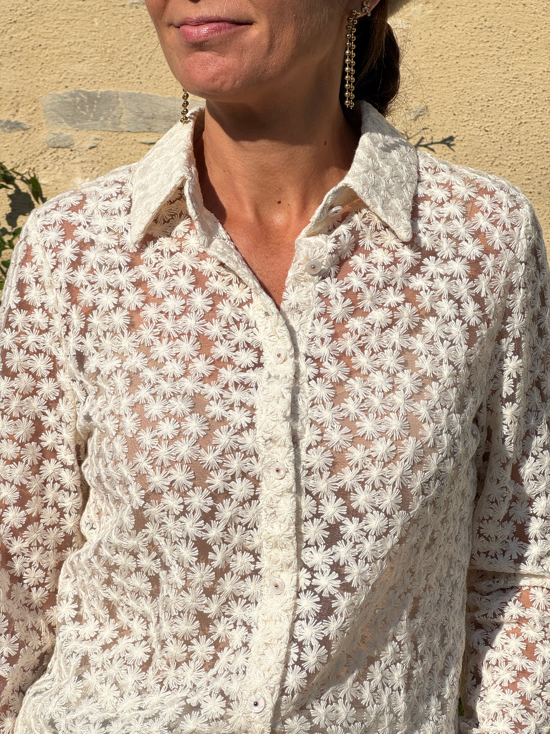 Chemise beige brodée ajouré HESTIA In April 1986