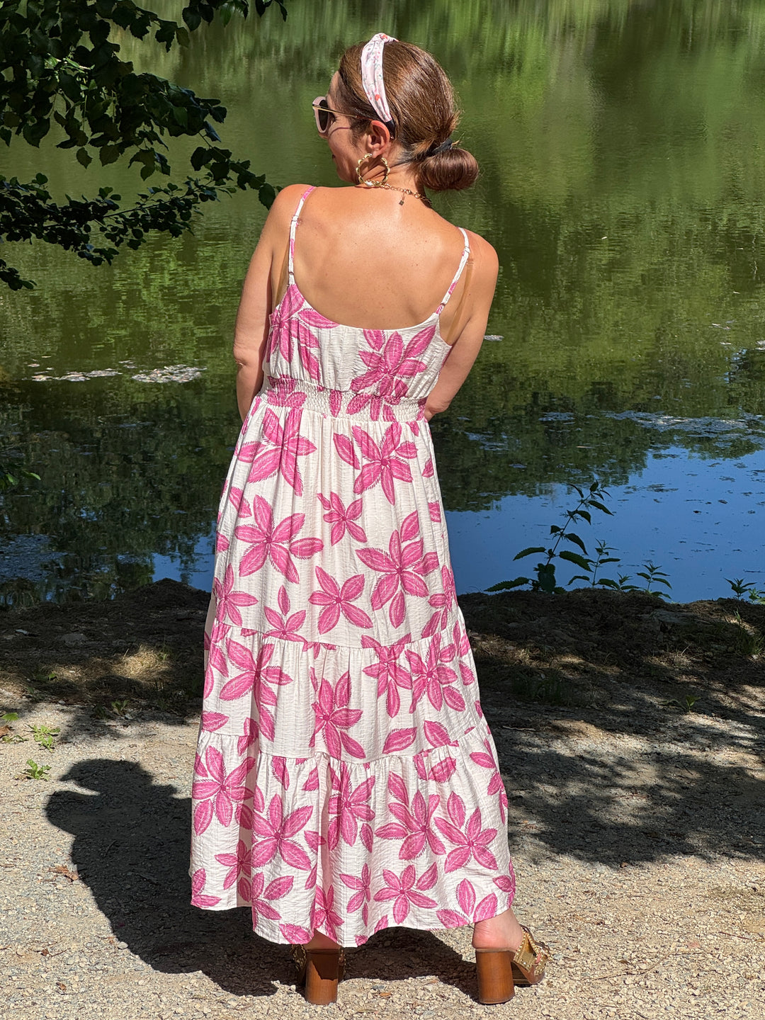 Robe imprimé floral rose fond écru empire AVELIA