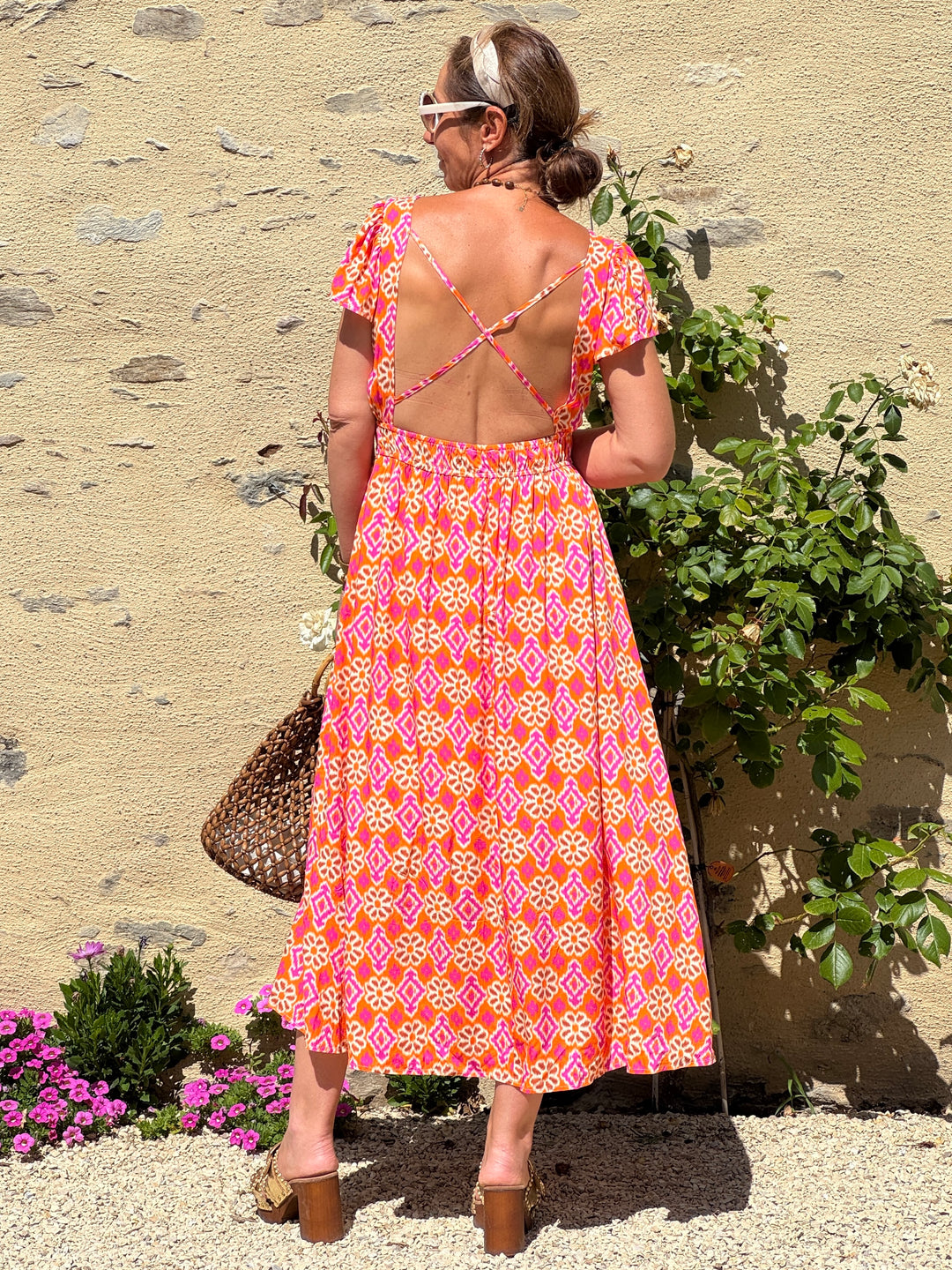 Robe imprimé fuchsia, bronze et beige fond orange ODON In April 1986