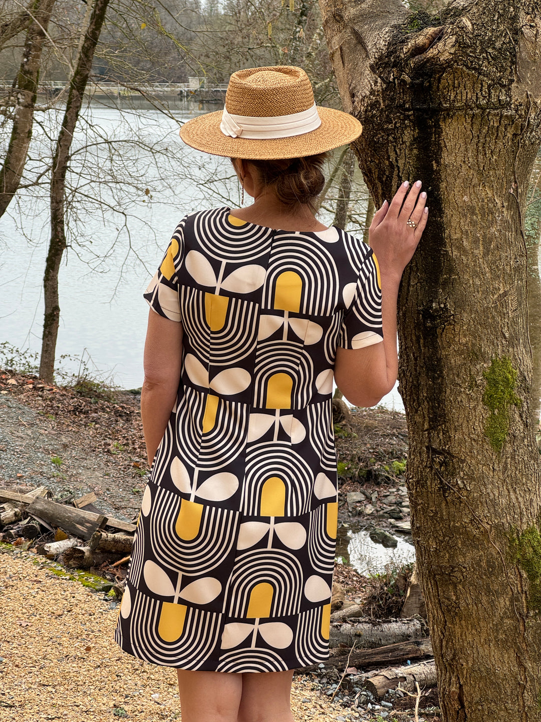 Robe SEVENTIES n°182 moutarde Hippocampe