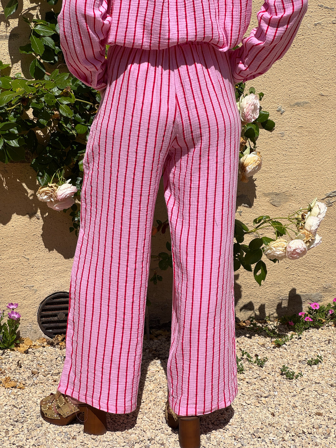 Pantalon rayé rouge fond fuchsia gaze de coton KALLY