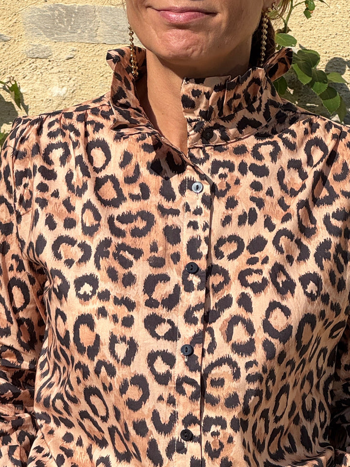 Chemise léopard col montant à froufrous SACHA In April 1986