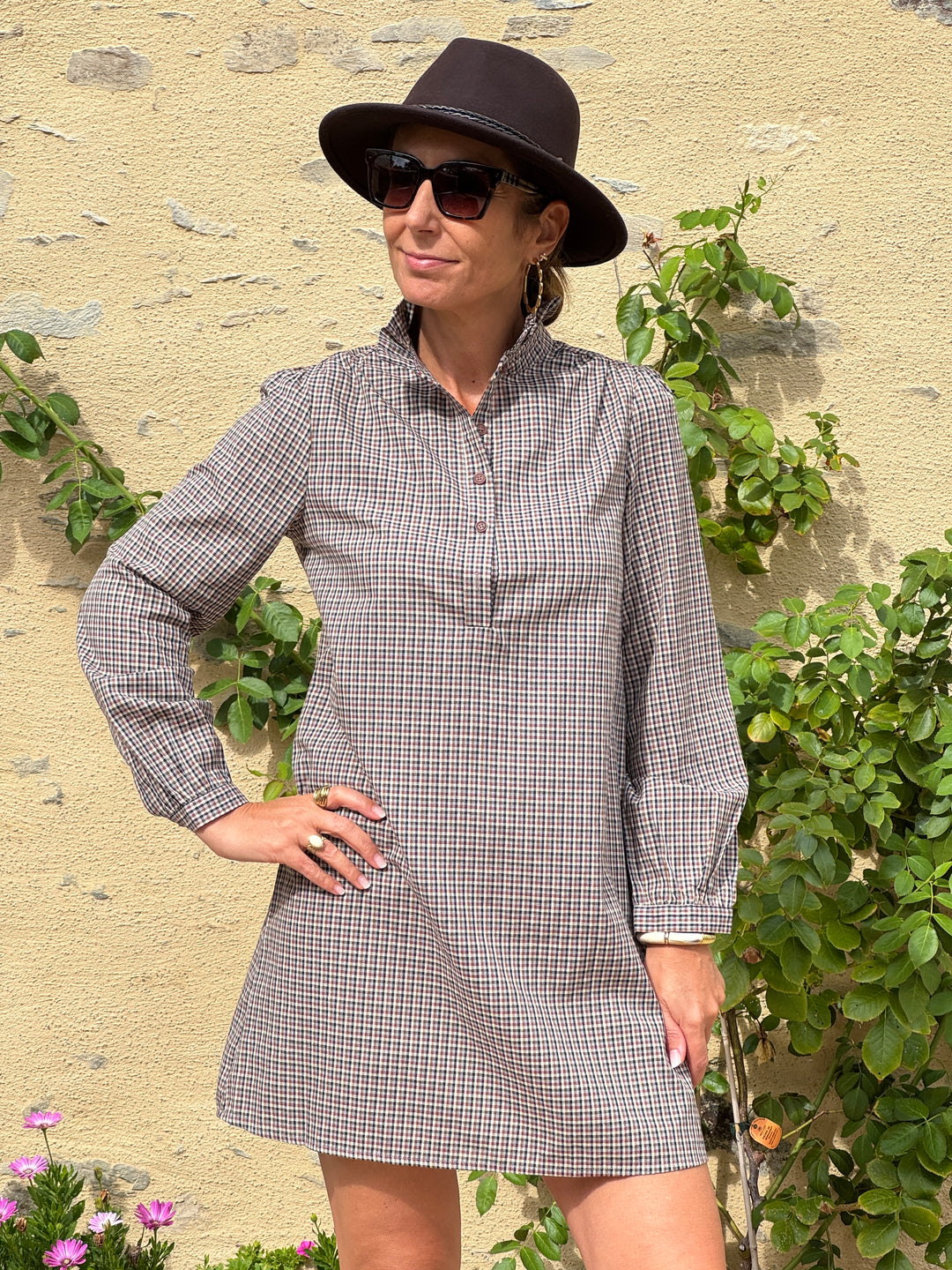 BERTHE Taupe Dress In April 1986
