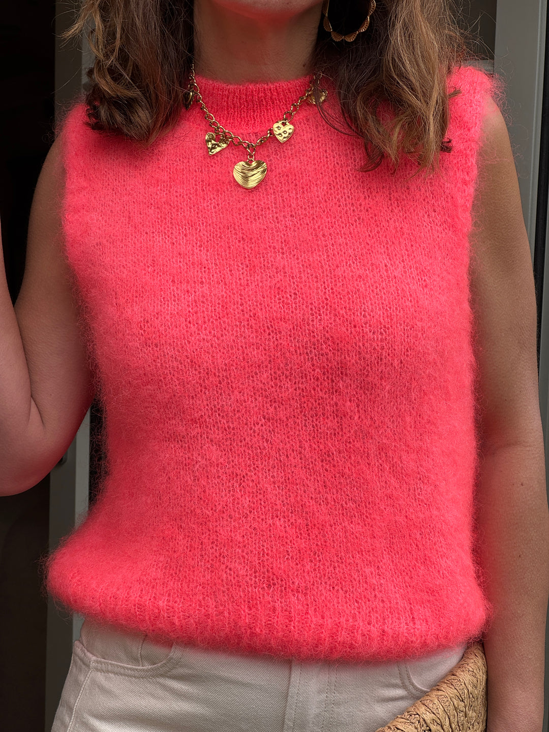 INOA round neck sleeveless coral sweater
