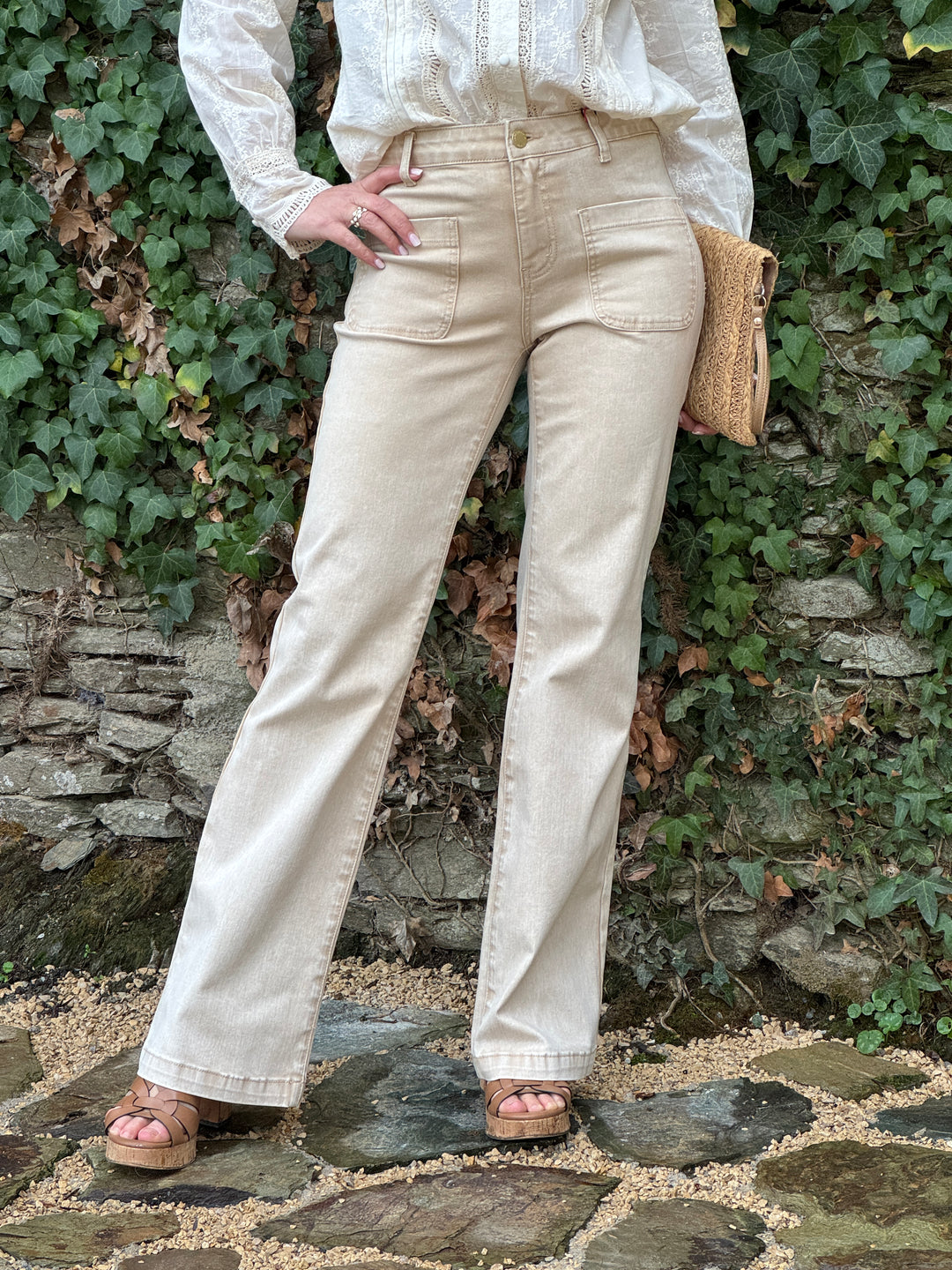 SONNY La Petite Étoile faded beige flare jeans