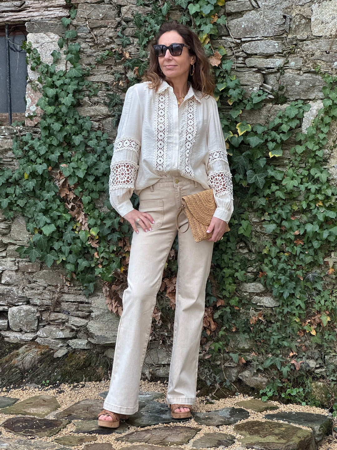 Chemise beige brodée col chemise SOLENE