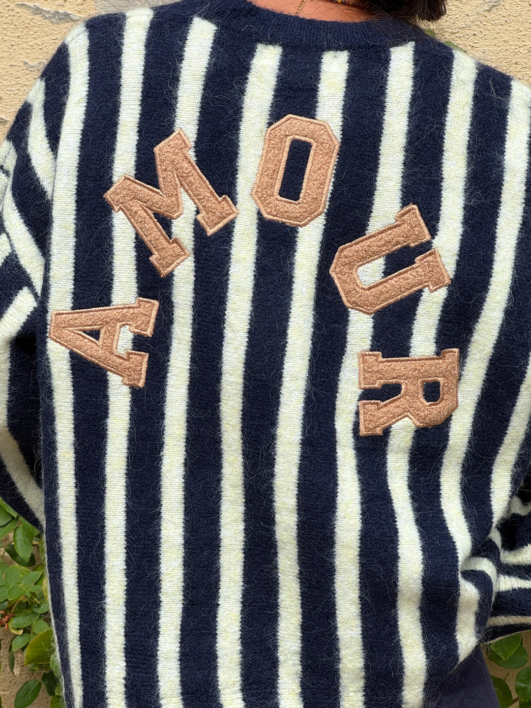 Pull rayures marine fond beige broderie AMOUR