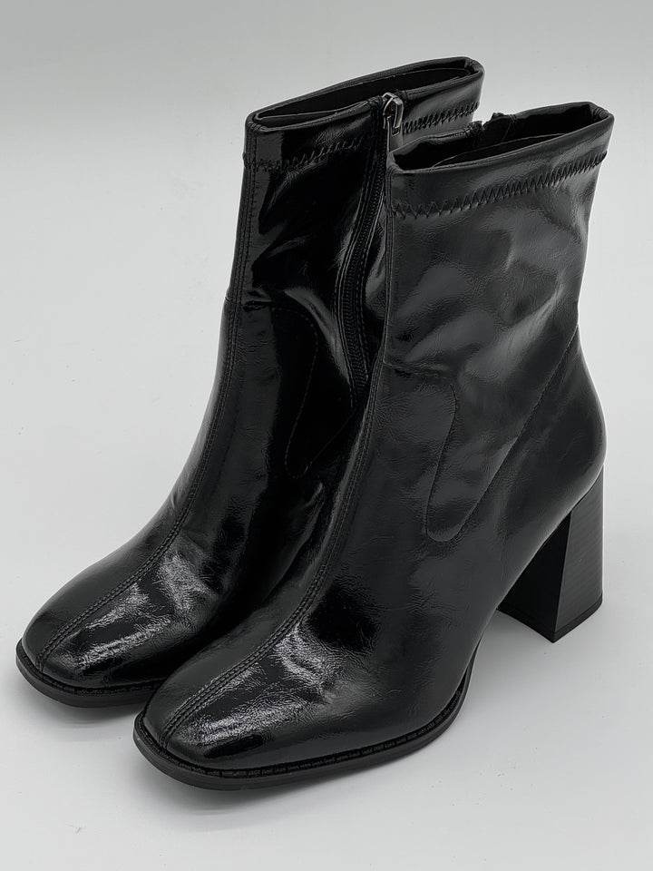 Marco Tozzi Schwarze Stiefeletten 2-25303-47 001