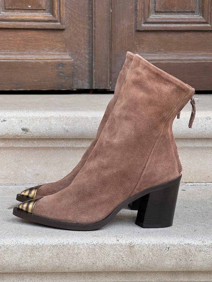 Kamelfarbene Stiefeletten mit Lederabsatz und Metallkappe CK7-6 Semerdjian