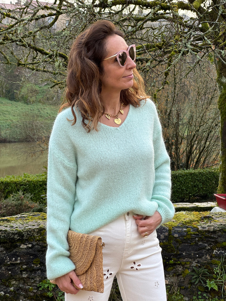 NADEGE grüner Strickpullover mit V-Ausschnitt