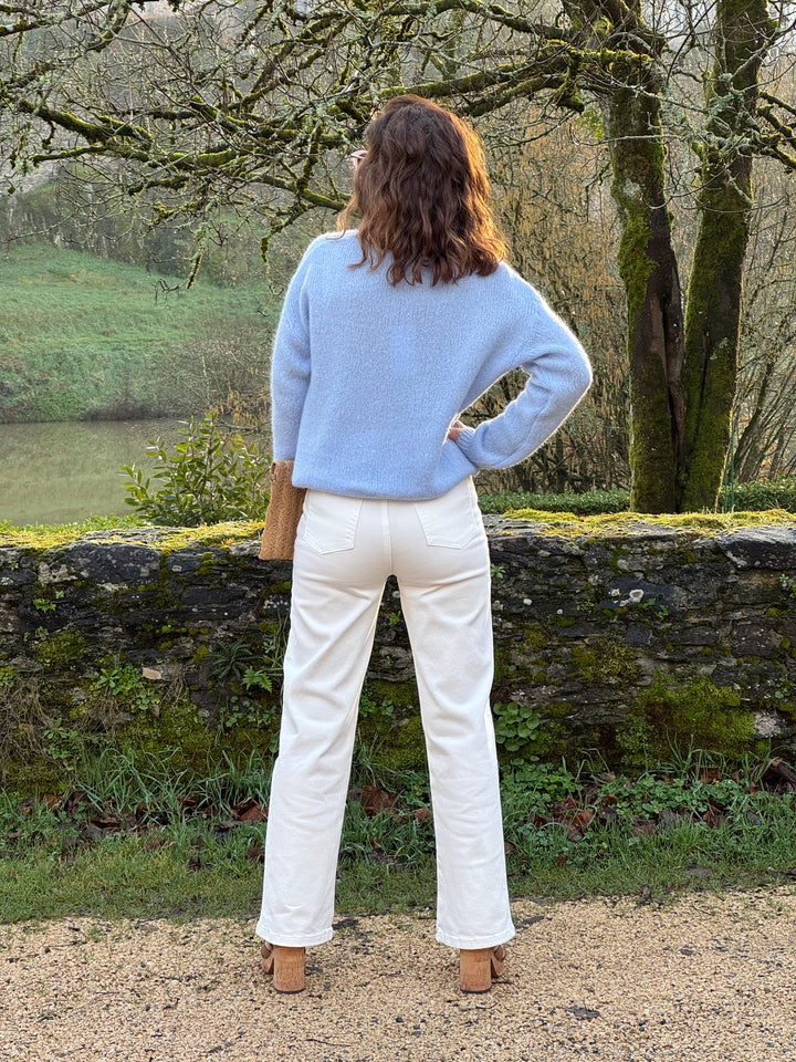 NADEGE himmelblauer V-Ausschnitt-Strickpullover