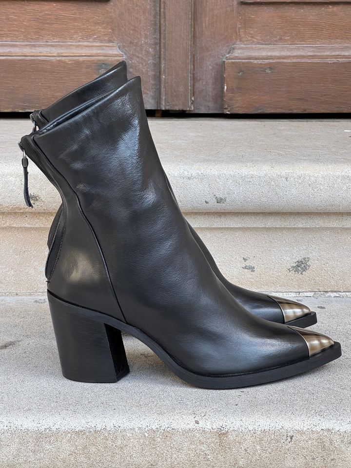 Schwarze Leder-Ankle-Boots mit Metallkappe CK7-6 Semerdjian