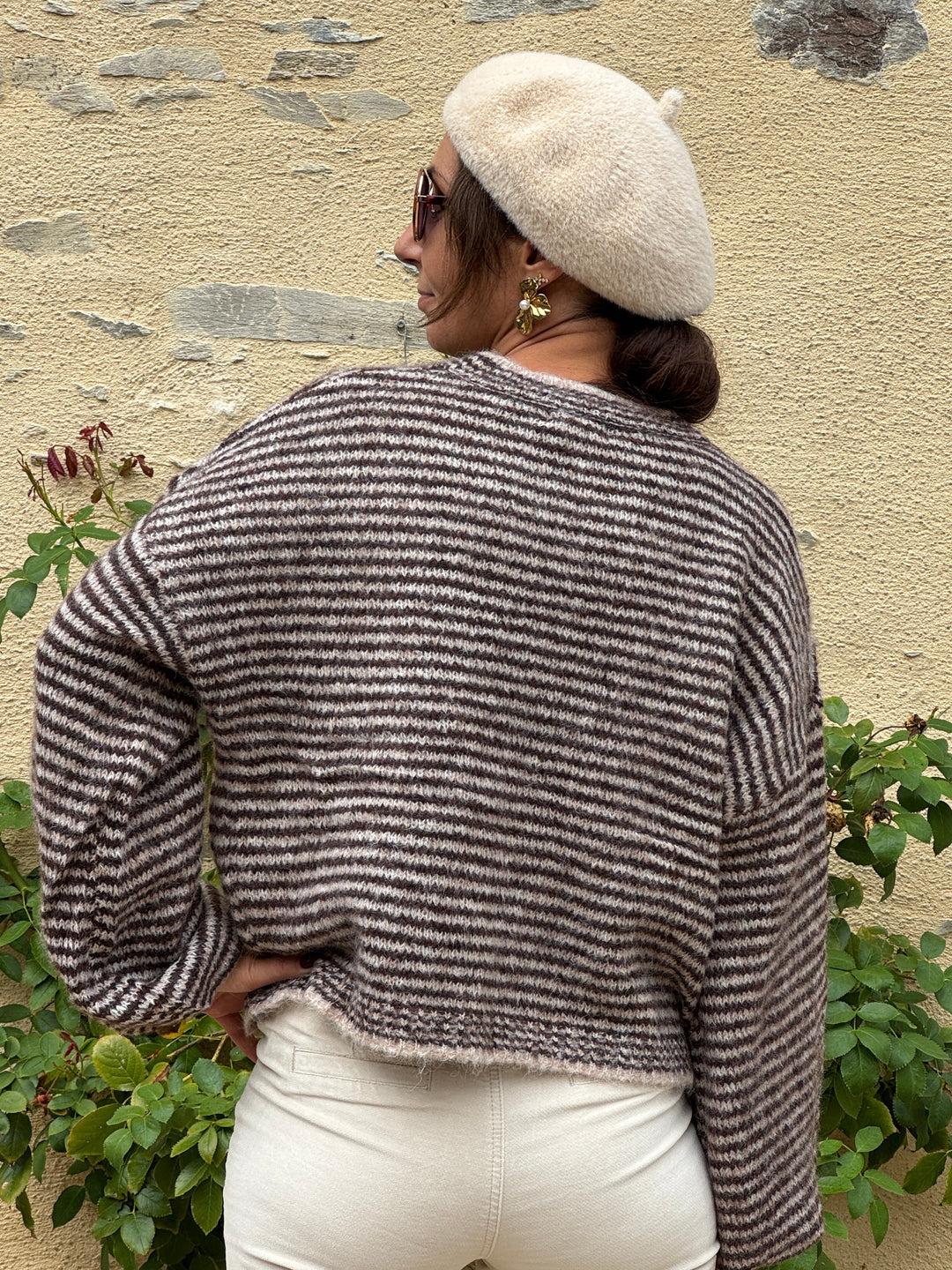 Pull rayures marron et beige GAETAN In April 1986