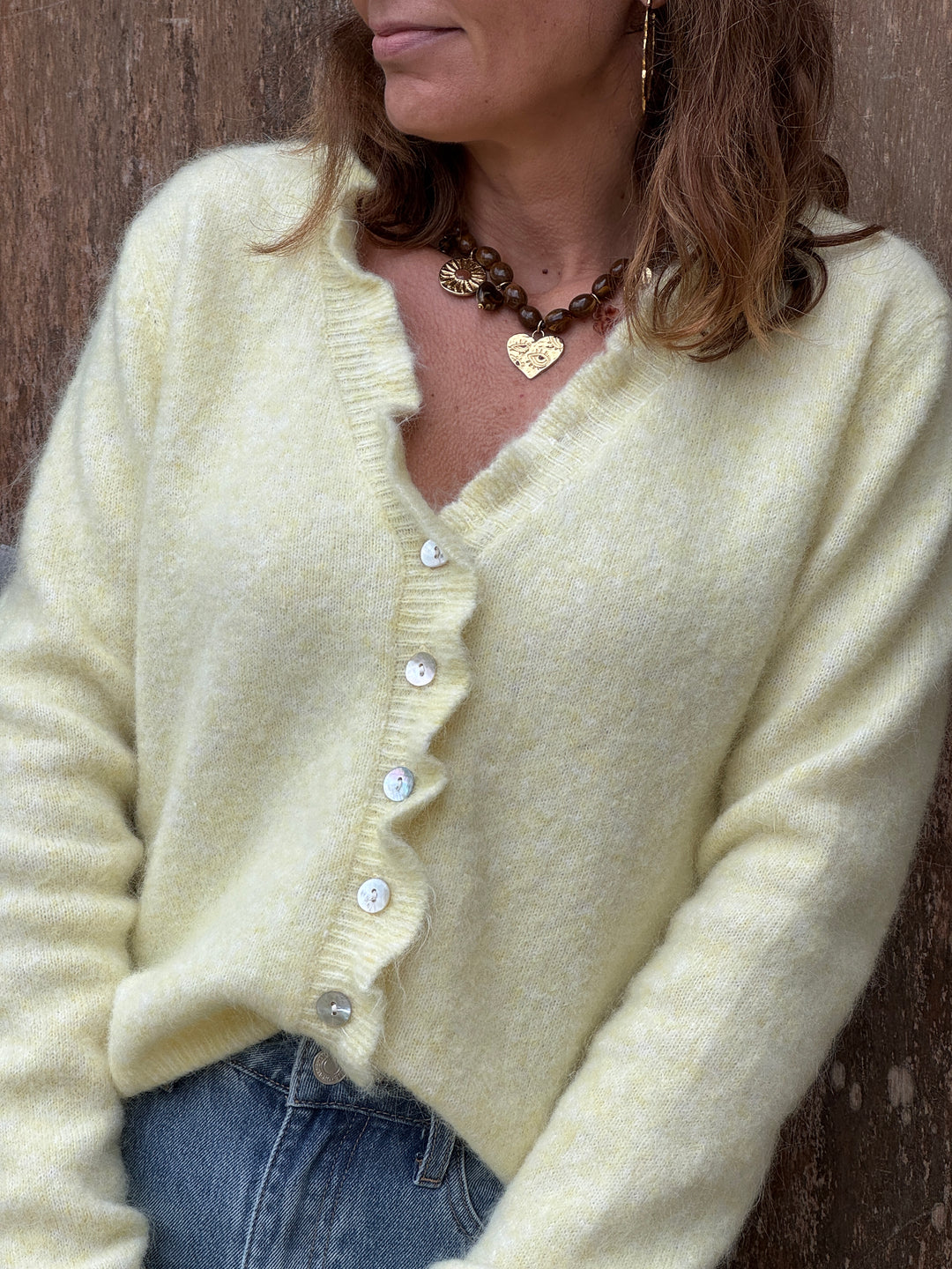 Gilet jaune col V froufrou CLAUDINE