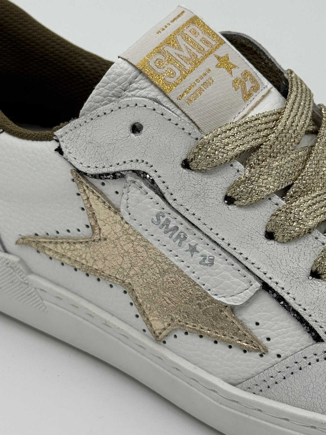 Basket blanc doré paillettes bronze ALE E450