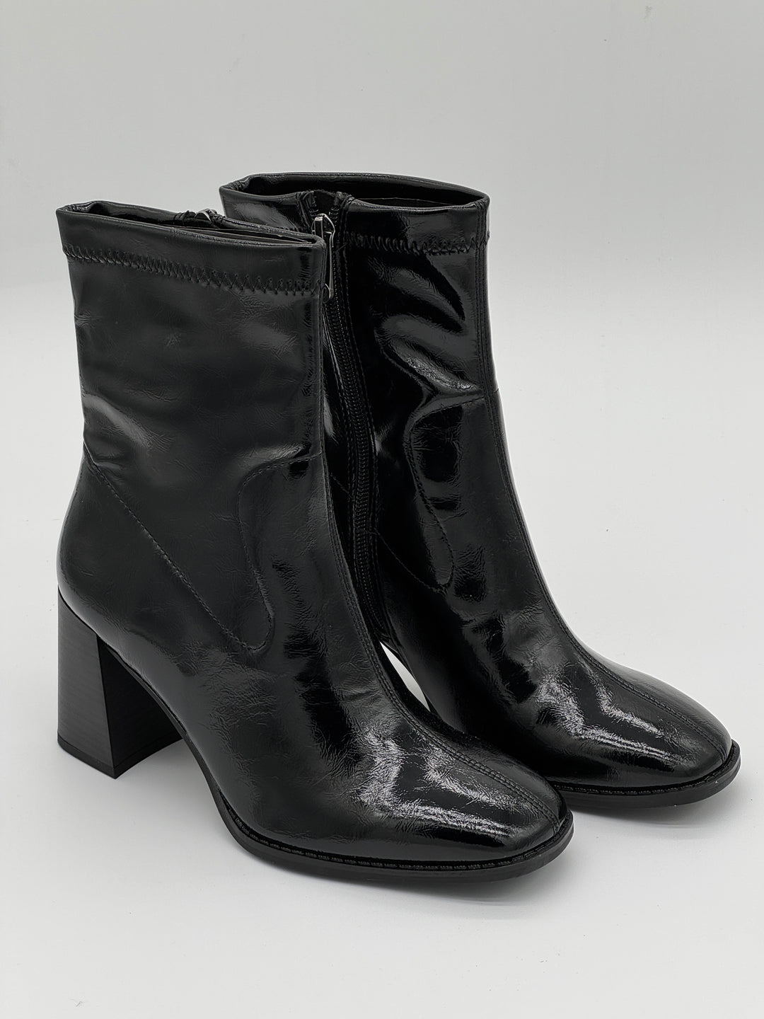 Marco Tozzi Schwarze Stiefeletten 2-25303-47 001