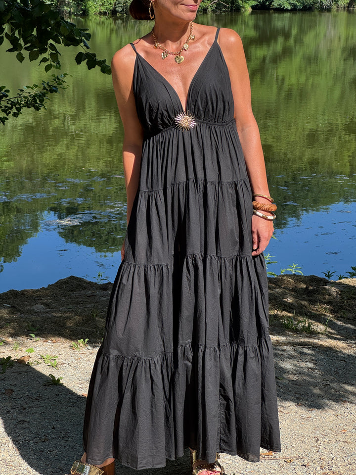 Robe noire empire bijou soleil doré SOLEIL