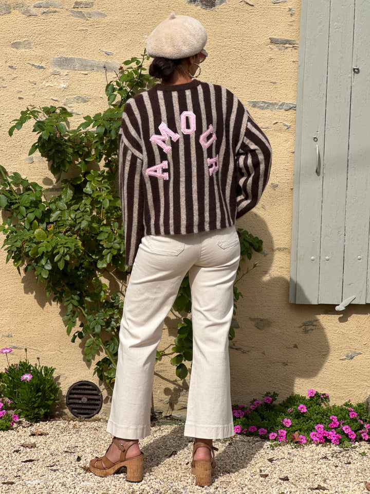 Pull rayures chocolat fond beige broderie rose AMOUR
