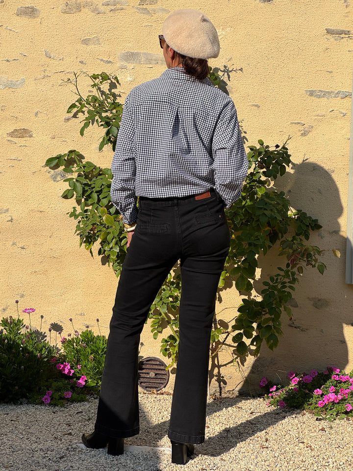 Chemise carreaux noir sur fond blanc ALIXANE In April 1986