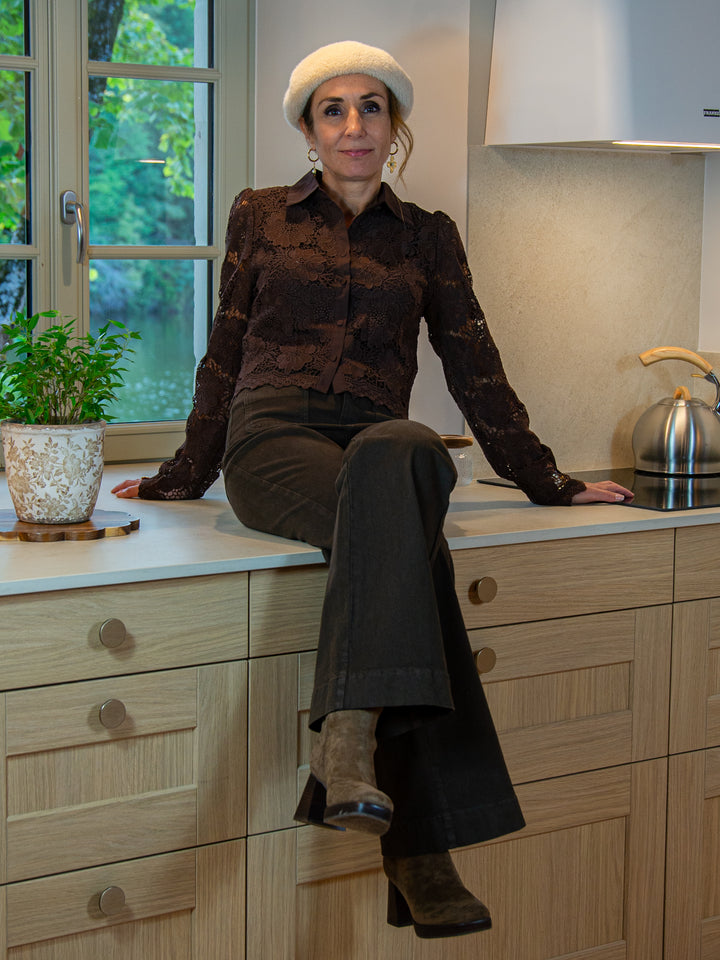 Chemise chocolat broderies florales ANNA