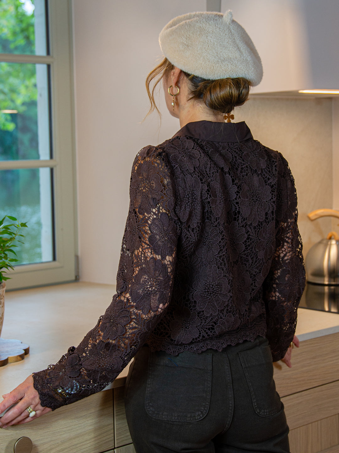 Chemise chocolat broderies florales ANNA