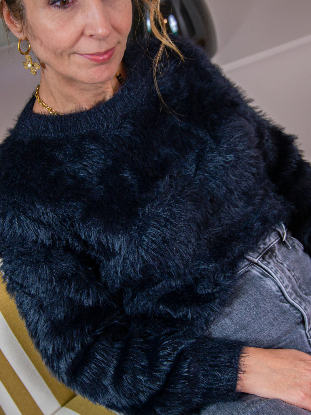 Pull noir poils doux VICTOIRE