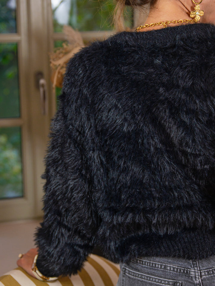 Pull noir poils doux VICTOIRE