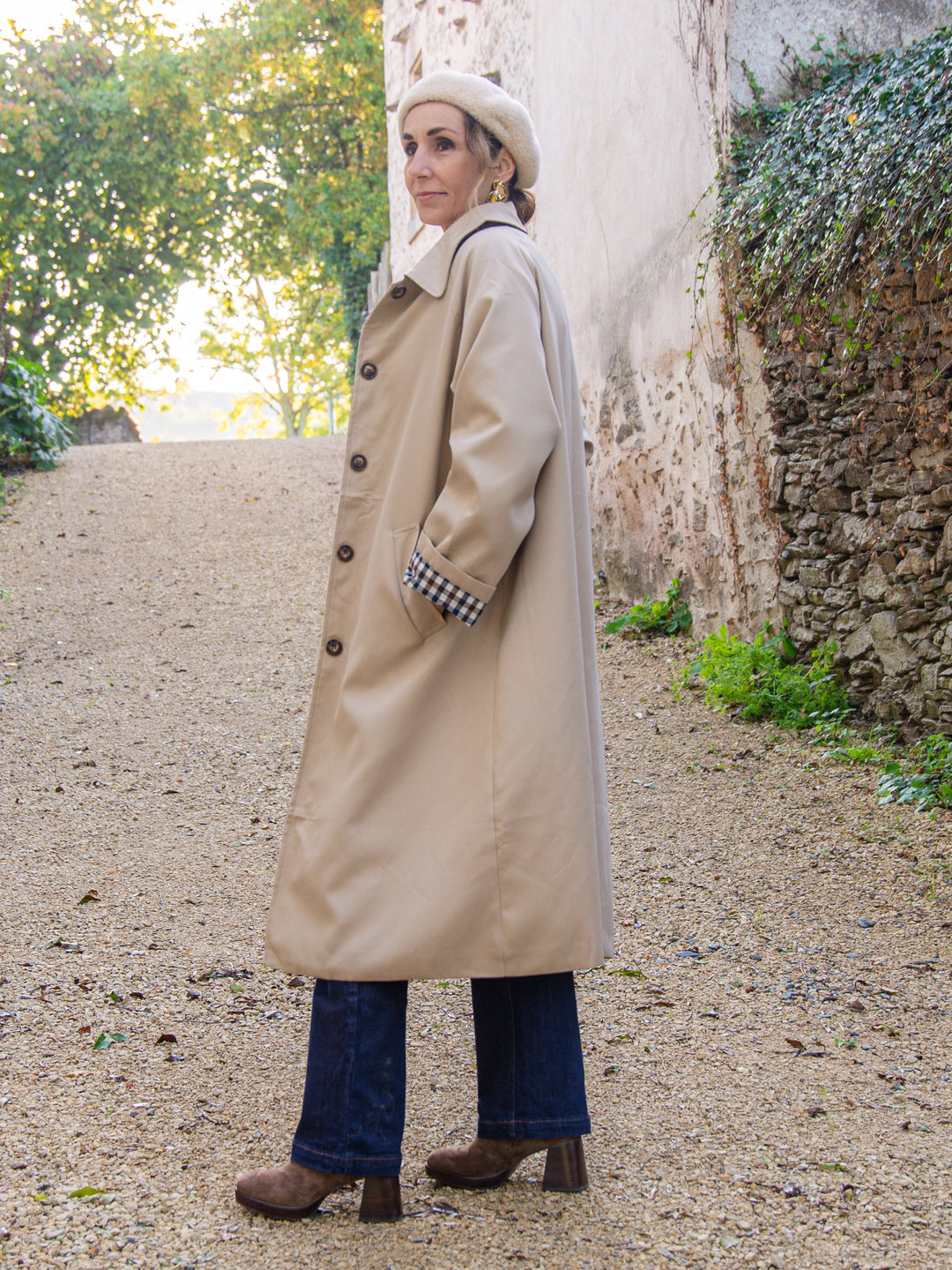 Trench long beige détail vichy marine et chocolat CALYSPSA