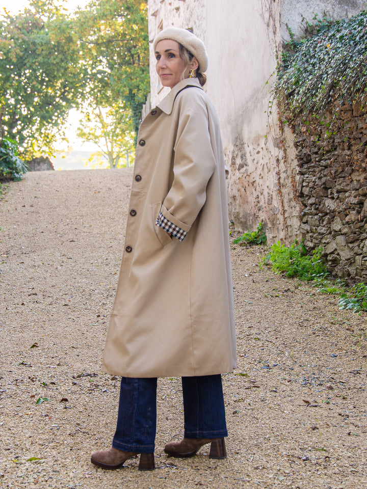 Trench long beige détail vichy marine et chocolat CALYSPSA