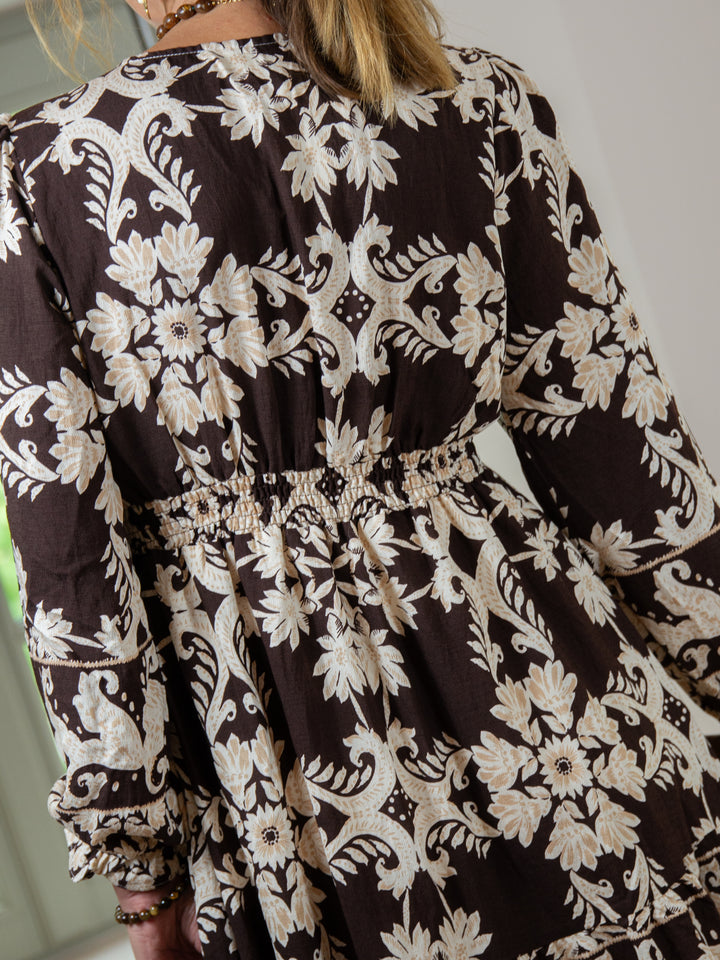 Robe courte chocolat fleurs écru OLYMPE