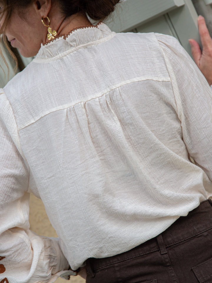 Chemise écru broderies florales camel EULALIA