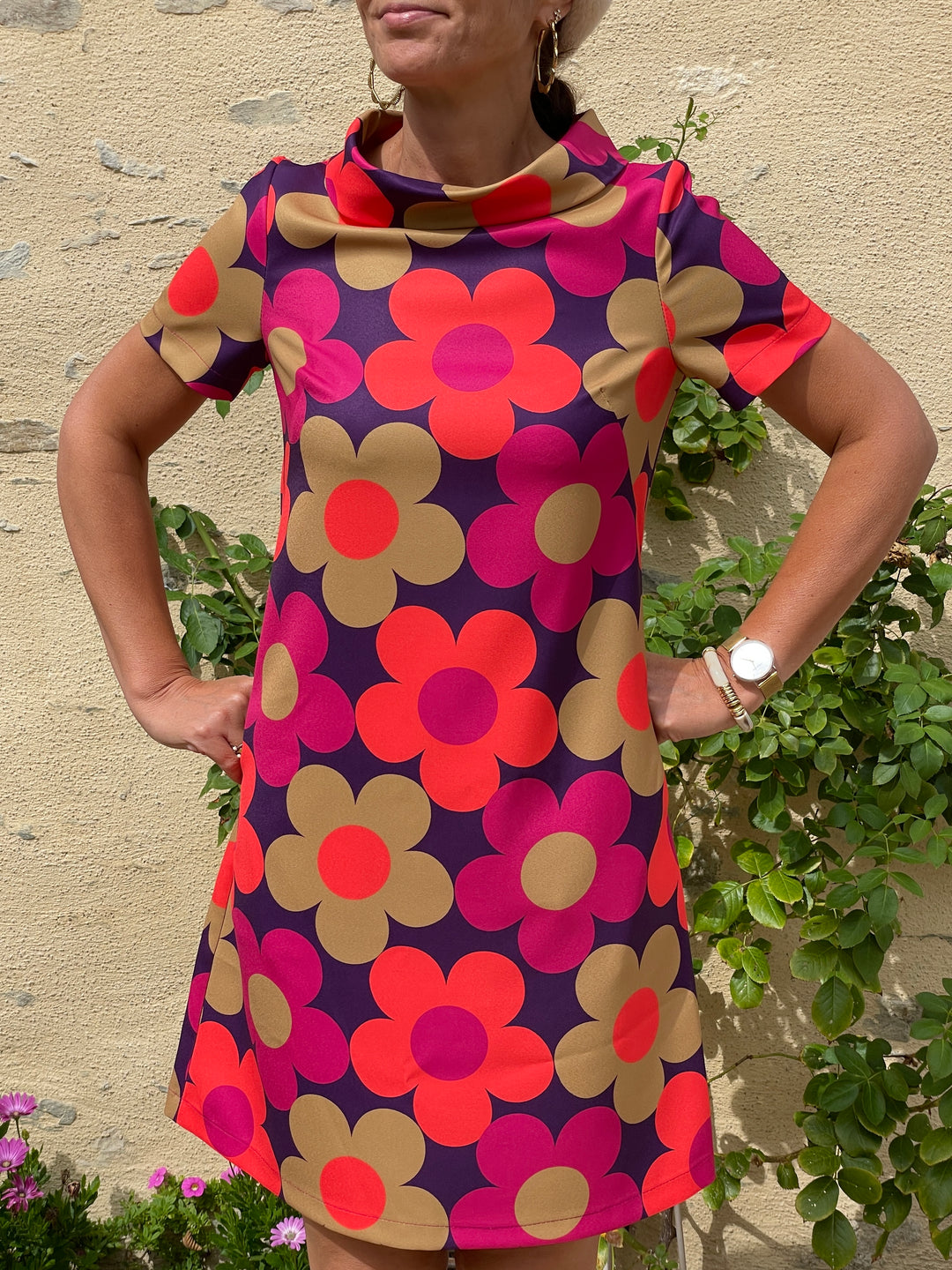 Robe col bénitier MARGUERITES SEVENTIES fuchsia et kaki Hippocampe