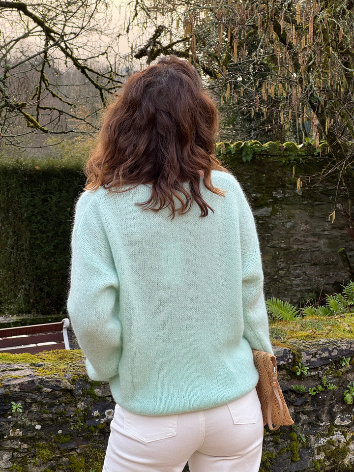 NADEGE grüner Strickpullover mit V-Ausschnitt