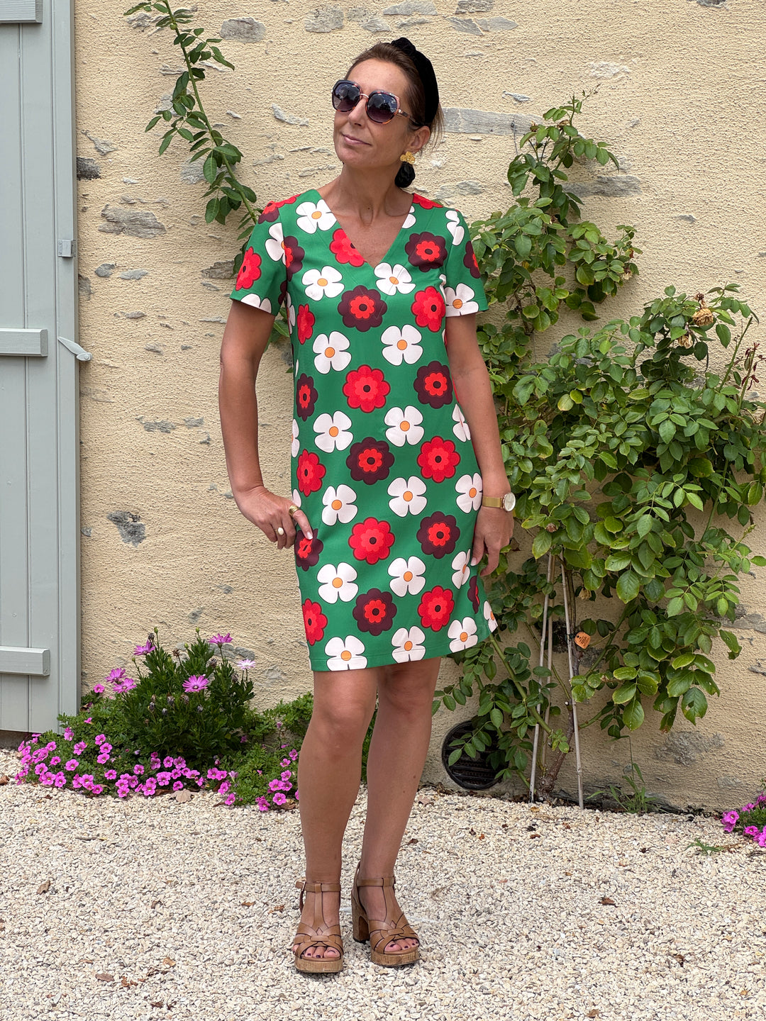 red and green dress SEVENTIES No. 121 Seahorse Model/Style:C1450 material-composition:70% polyester| 30% Rayon Navy Blue Maxi Dress