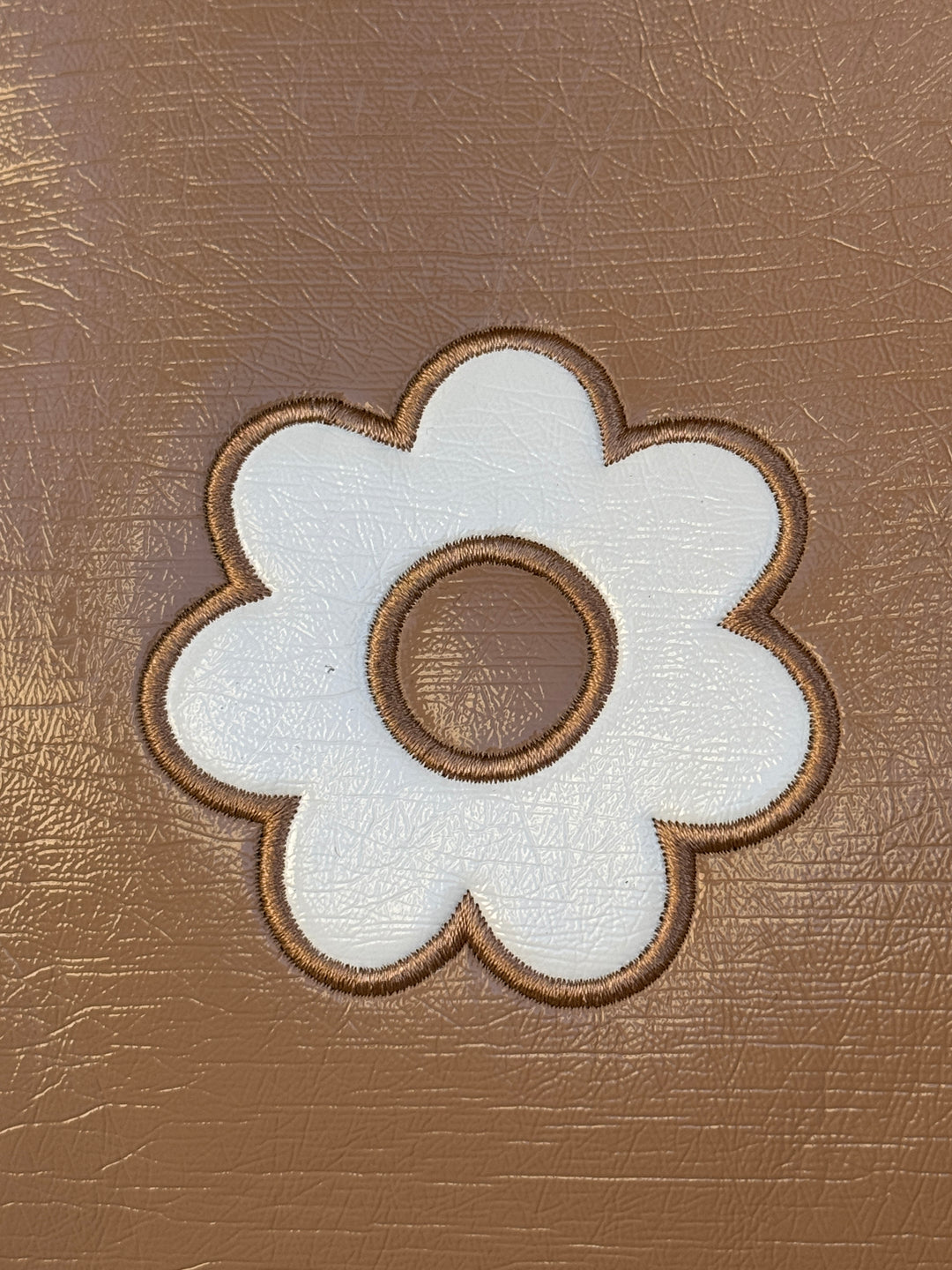 Hippocampe BOWLING beige vinyl bag