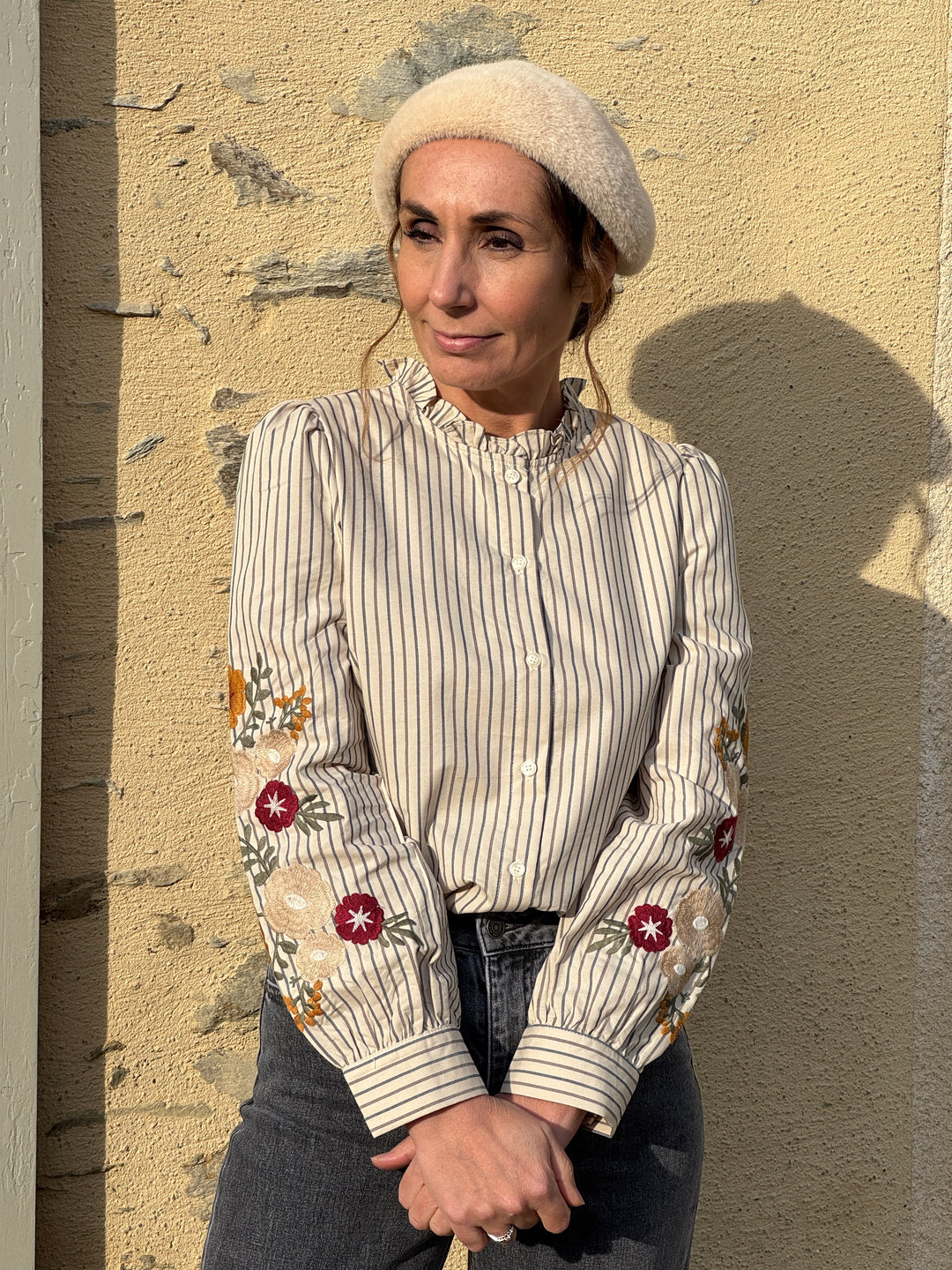 Chemise beige rayures tennis et col froufrou ANOUCK