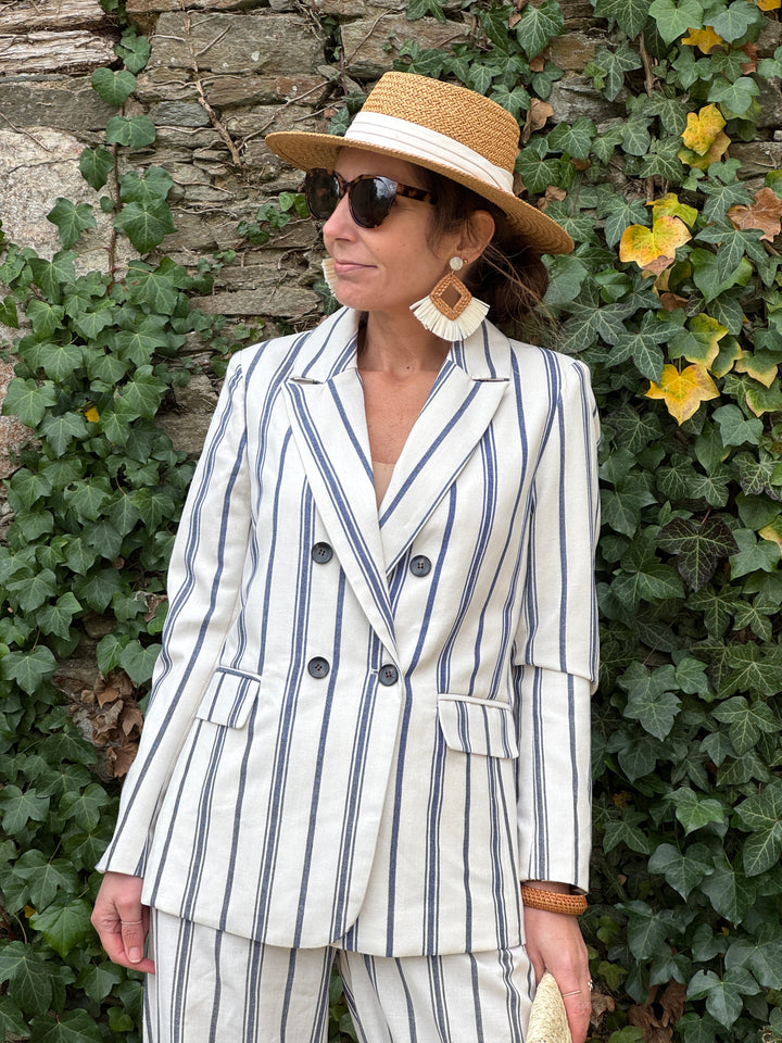 YSEE beige Jacke mit blauen Streifen