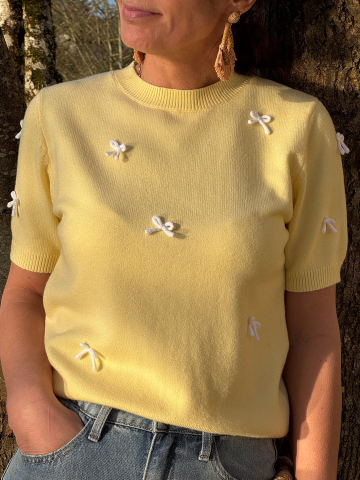 Gelber Kurzarmpullover mit weißer Schleife OTTAVIA