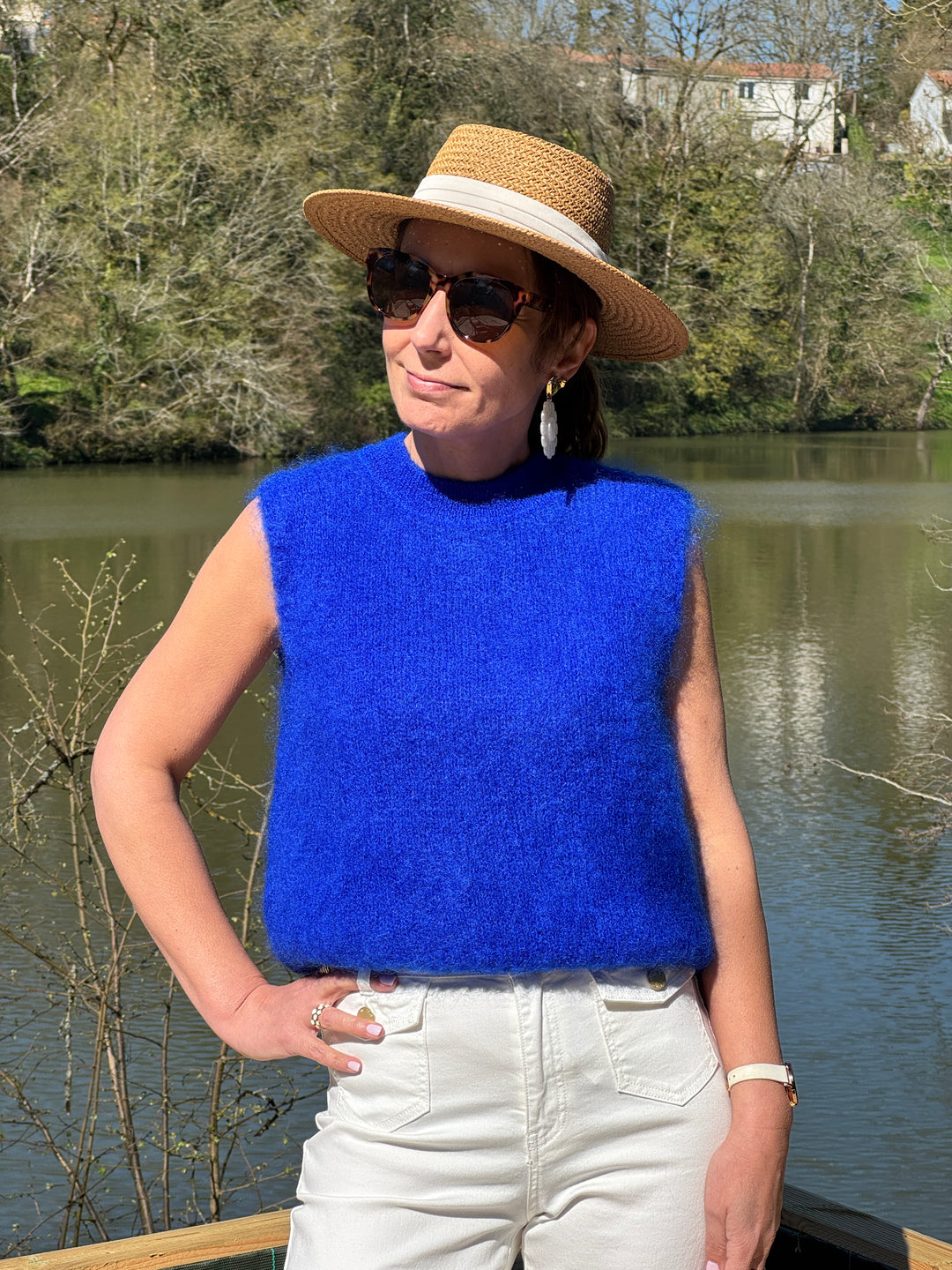 Pull bleu royal sans manches col rond INOA