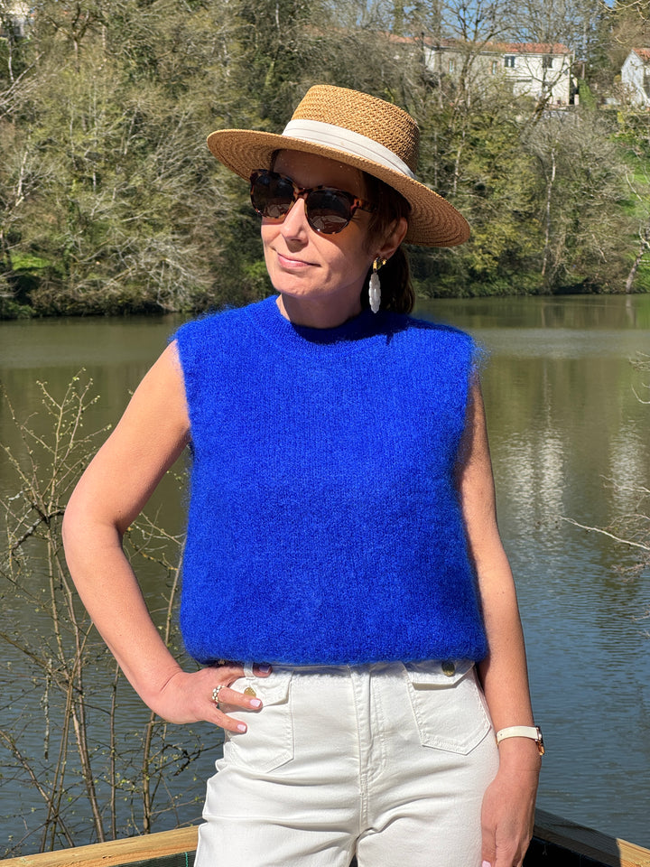 Pull bleu royal sans manches col rond INOA