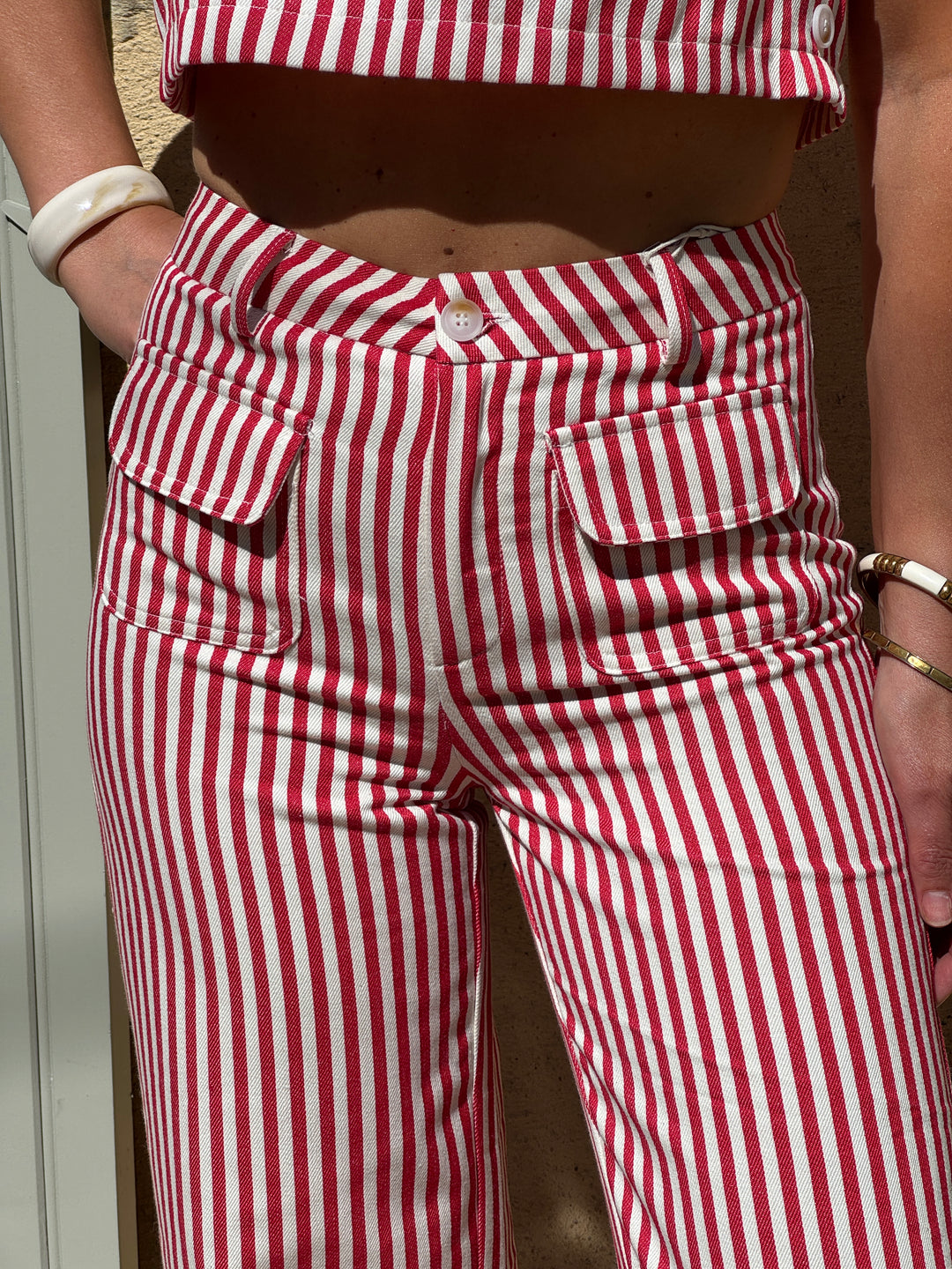 Pantalon beige rayures tennis rouges ALEX