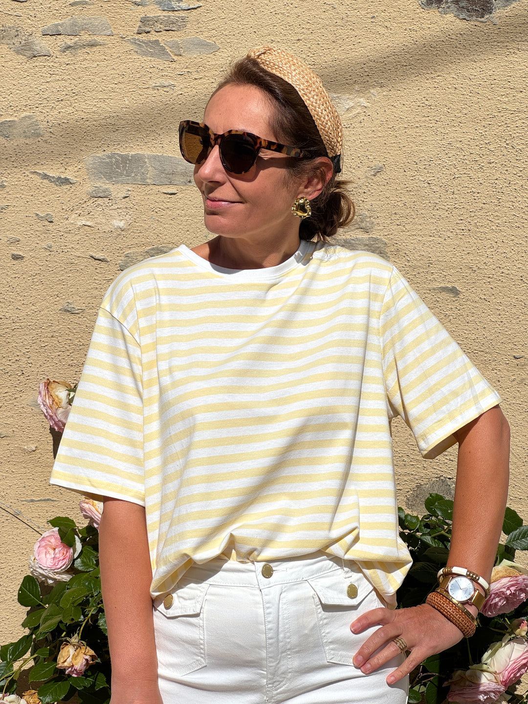 Tee-shirt jaune sur fond blanc LENA