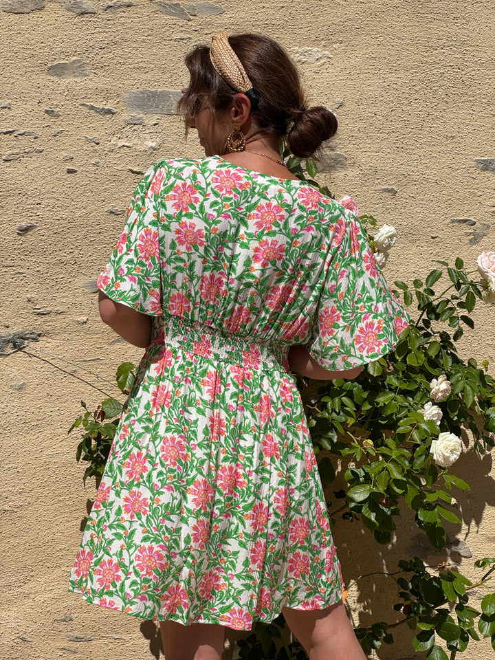 Robe floral vert, rose et orange fond blanc VANILLE In April 1986