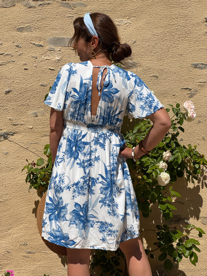 Robe imprimé fleuri bleu fond blanc CELIA In April 1986