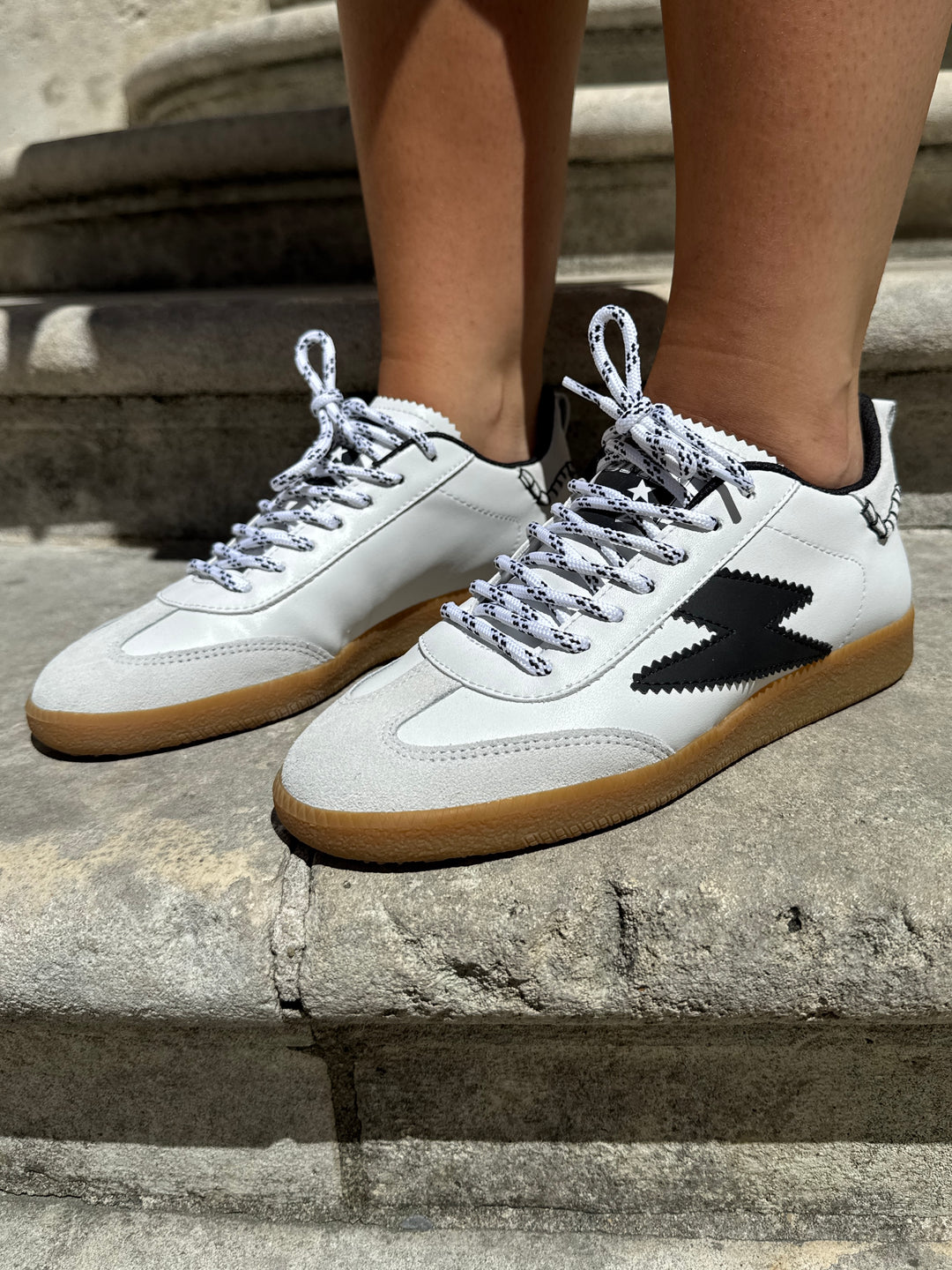 Basket blanche éclair noir ASHLEY C396 Semerdjian