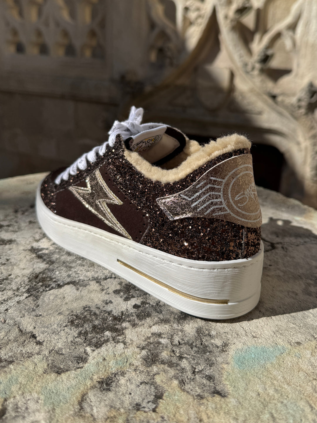 Basket chocolat en cuir à paillettes NOUBAR C775 Semerdjian