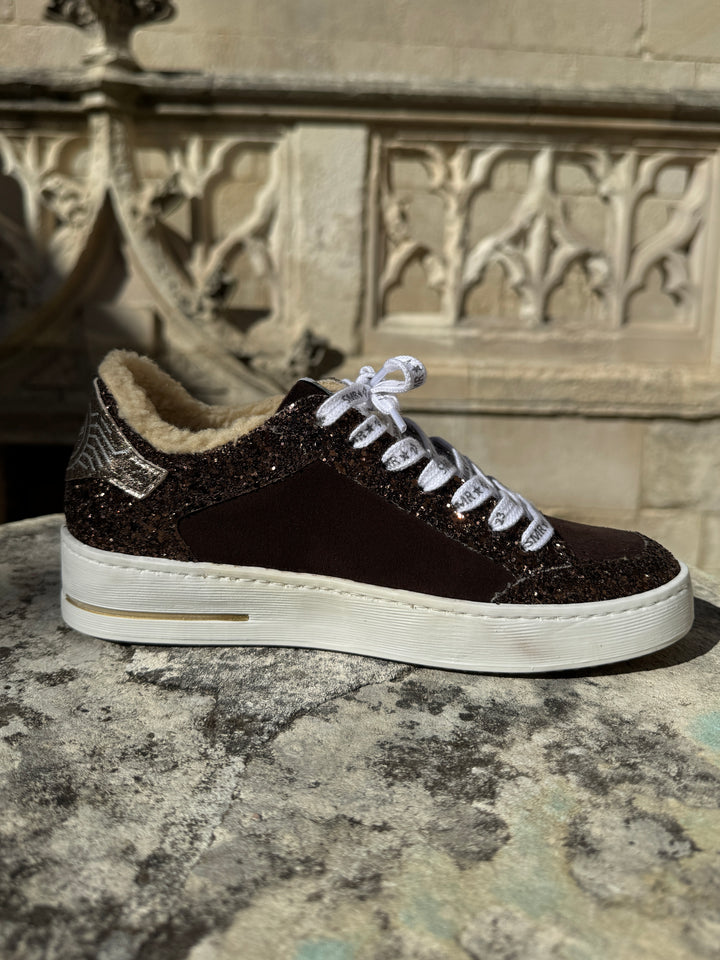 Basket chocolat en cuir à paillettes NOUBAR C775 Semerdjian