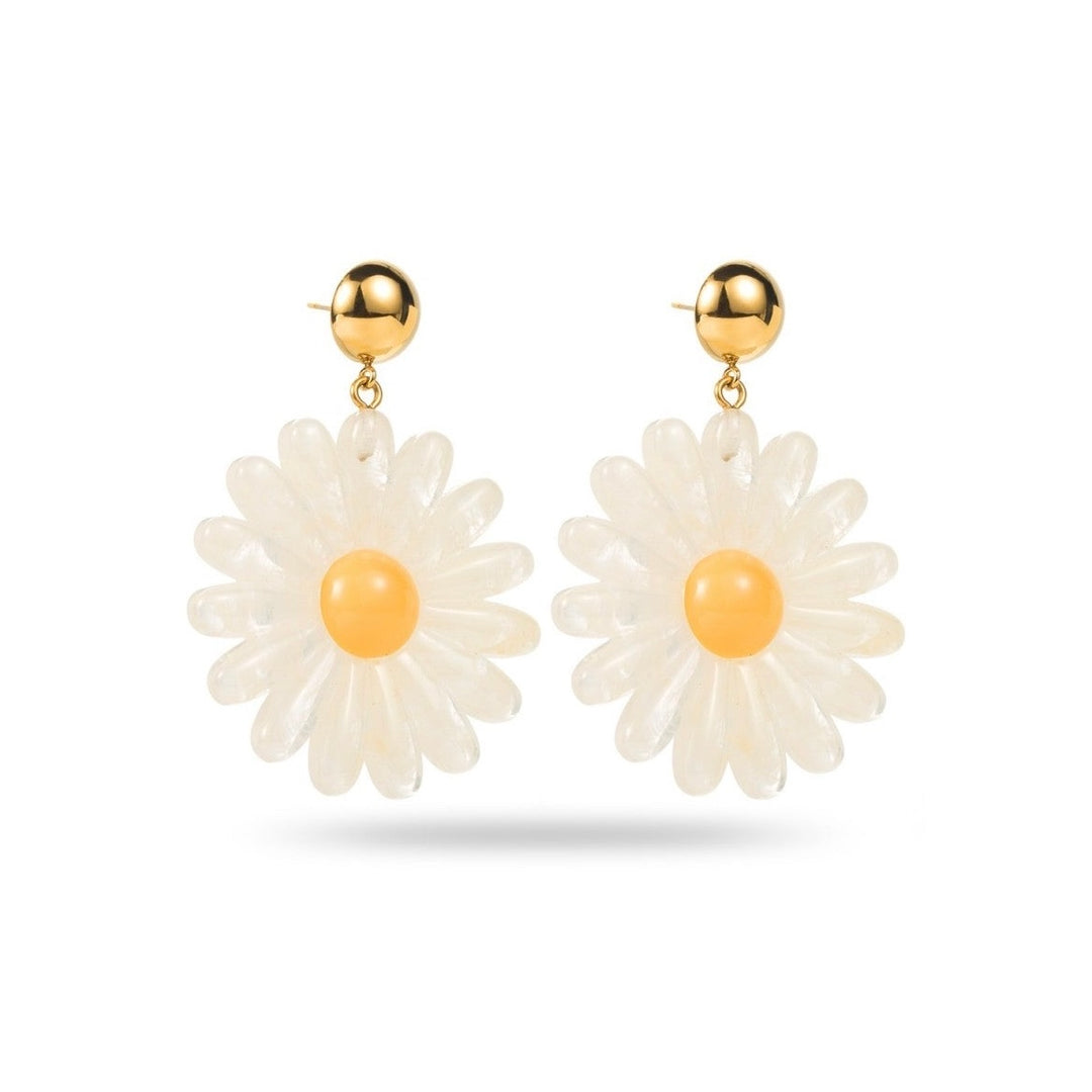 Boucles d’oreilles marguerite blanche avec cœur jaune et puce dorée, bijou estival 6 cm hypoallergénique