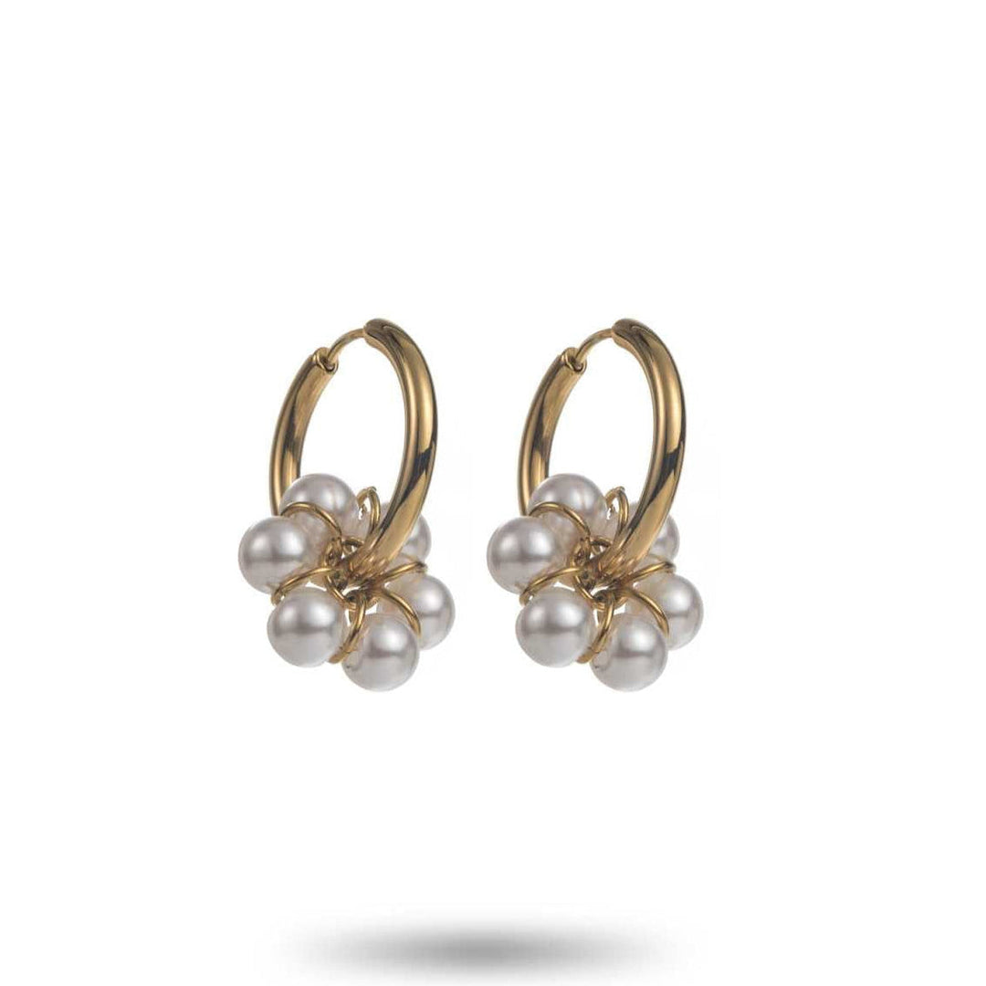 Boucles d’oreilles fleur en perles nacrées sur anneau doré en acier inoxydable
