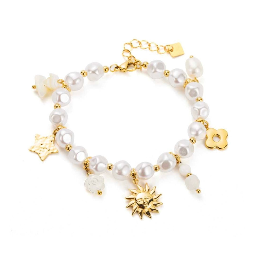 Bracelet doré et blanc en acier inoxydable avec perles blanches et breloques soleil, étoile et trèfle réglable 16+3 cm